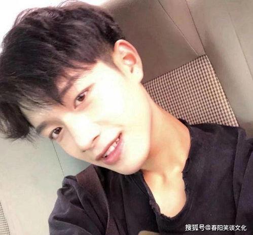 80后痞帅男网红照片,潮流与魅力的完美融合
