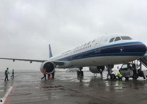 深圳机场拍飞机网红视频,捕捉飞机翱翔的美丽瞬间